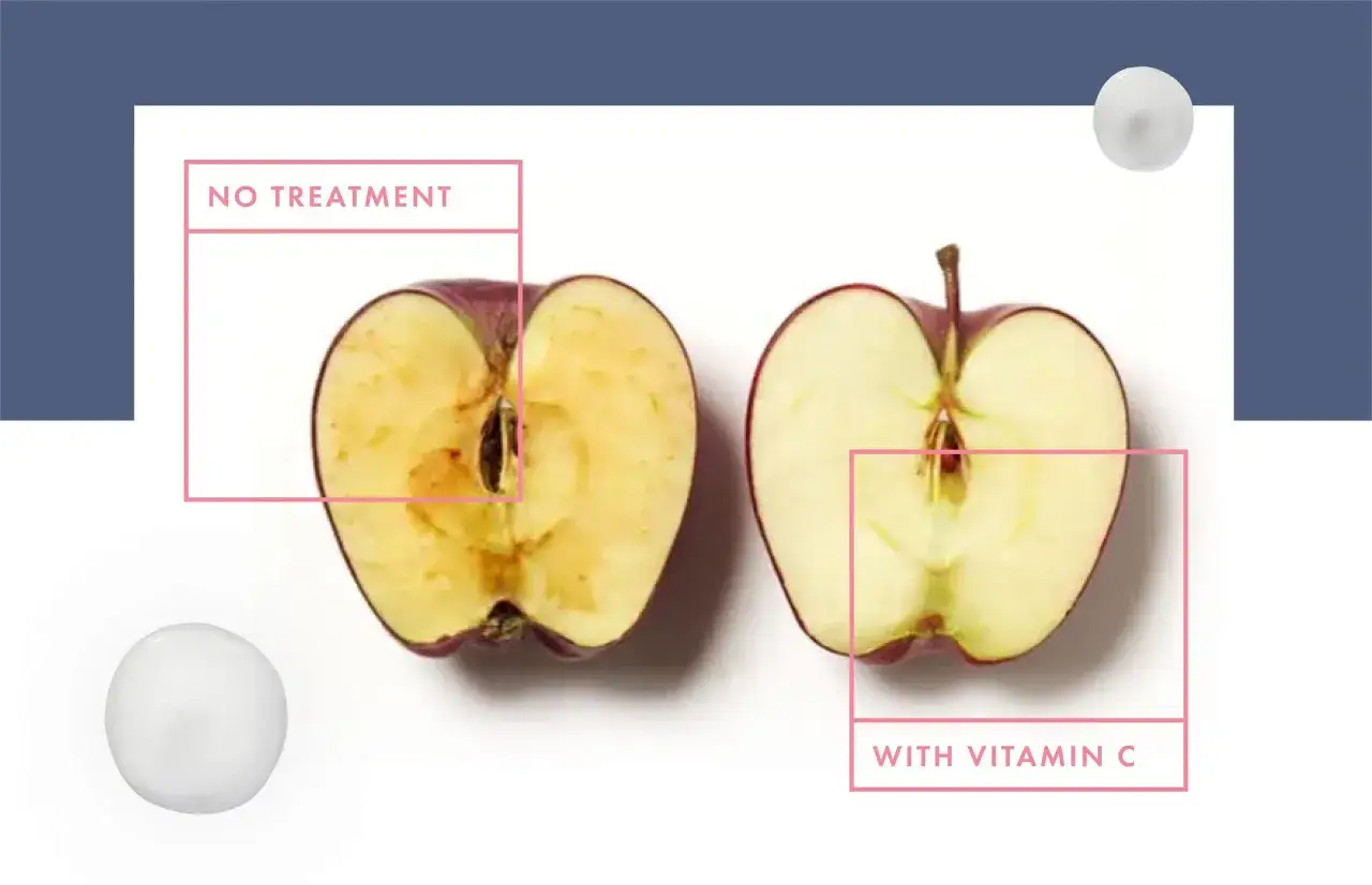 Äpplen är rika på vitaminer, särskilt C-vitamin, vilket visas i denna jämförelse av ett obehandlat och ett C-vitaminbehandlat äpple.