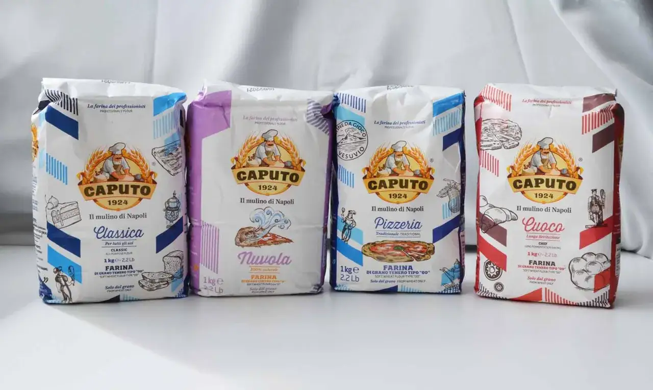 Fyra påsar Caputo-mjöl för pizza,